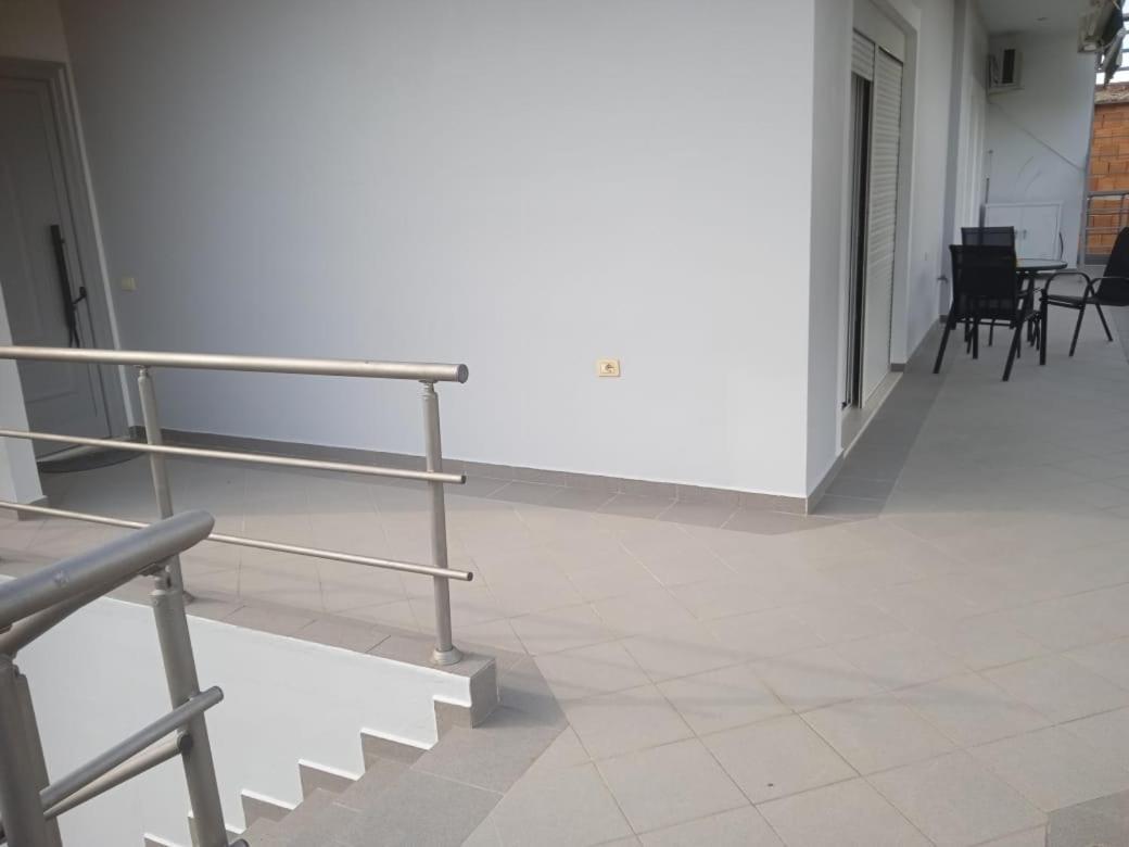 Vila N Dervishi Vlorë Buitenkant foto