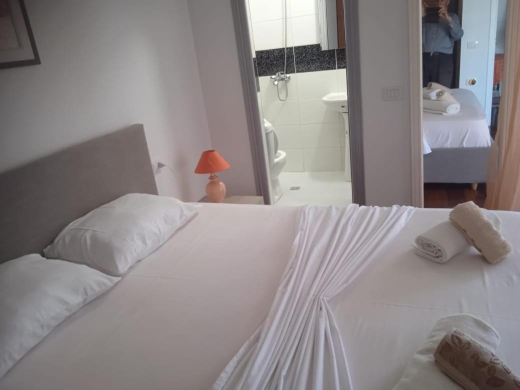 Vila N Dervishi Vlorë Buitenkant foto